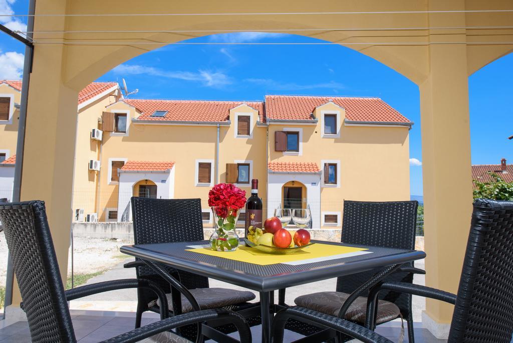 Apartments Patricia Trogir Extérieur photo